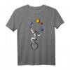 Astronaut Fahrad Jonglieren Planeten T-Shirt – Perfektes Geschenk für Weltraum- und Science Fiction Fans
