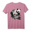 Panda Landschaft Sonne Tier Druck Kunst T-Shirt - Perfekt für Tier- und Pandafans, Kinder & Familie