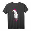 Lustiges Möwen T-Shirt mit Gummistiefel und Wollmütze – Maritimes Geschenk für Meer- und Küstenliebhaber, Urlaub & Geburtstag