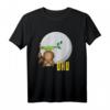 Lustiges Eulen T-Shirt vor dem großen hellen Mond – Humorvolles Tiermotiv für Nachtvogelliebhaber und Tierfreunde