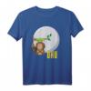 Lustiges Eulen T-Shirt vor dem großen hellen Mond – Humorvolles Tiermotiv für Nachtvogelliebhaber und Tierfreunde