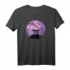 Japan Torii-Tor Schrein Kirschblüte und lila schwebender Mond - Fan T-Shirt für Japan-Liebhaber & Kunstfans