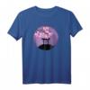 Japan Torii-Tor Schrein Kirschblüte und lila schwebender Mond - Fan T-Shirt für Japan-Liebhaber & Kunstfans