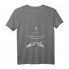 Damen NASA Artemis Mission T-Shirt mit V-Ausschnitt – Erste Frau zum Mond, offiziell genehmigtes NASA-Design