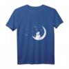 Verliebtes Katzenpaar im Mond T-Shirt - Romantisches Katzenmotiv für Tierliebhaber und Sternenhimmel-Fans
