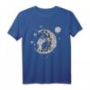 Astronaut arbeitet mit Spitzhacke am Mond T-Shirt – Coole Raumfahrt Design Geschenk für Weltraumliebhaber und Sternenträumer