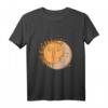 Mond und Sonne T-Shirt – Klassisch geschnitten mit Himmelskörper-Motiv, ideal für Astronomie- und Sonnenliebhaber
