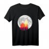 Heulender Wolf im Vollmond - Kunstillustration T-Shirt für Wolfsliebhaber, Naturschutz und Outdoor-Abenteuer
