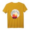 Heulender Wolf im Vollmond - Kunstillustration T-Shirt für Wolfsliebhaber, Naturschutz und Outdoor-Abenteuer