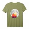 Heulender Wolf im Vollmond - Kunstillustration T-Shirt für Wolfsliebhaber, Naturschutz und Outdoor-Abenteuer