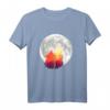 Heulender Wolf im Vollmond - Kunstillustration T-Shirt für Wolfsliebhaber, Naturschutz und Outdoor-Abenteuer