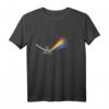 Prisma mit Regenbogenfarben und weißem Lichtstrahl Design T-Shirt – Perfektes Geschenk für Physiker, Wissenschaftler & Physik-Studenten