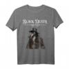 Black Death European Tour Plague Doctor T-Shirt – Gothic Mode mit historischem Design, perfekt für Fans der dunklen Ästhetik