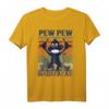 Lustiges Affe Pistole T-Shirt – Vintage Monkey Pew Pew Geschenk für Frauen und Männer zu Weihnachten & Geburtstag