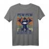 Lustiges Affe Pistole T-Shirt – Vintage Monkey Pew Pew Geschenk für Frauen und Männer zu Weihnachten & Geburtstag