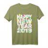 Happy New Year 2019 T-Shirt mit Feuerwerk & Raketen – Buntes Silvester Outfit für Damen, Herren & Kinder zum Jahreswechsel