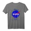 NASA Official Logo In The Stars Graphic Kurzarm T-Shirt – Offiziell lizenziertes Raumfahrt-Design für NASA Fans