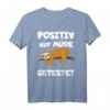 Lustiges Faultier Schlafmütze T-Shirt mit Spruch - Positiv auf Müde getestet für Büro, Homeoffice & Freizeit
