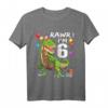 Kinder T-Rex Dinosaurier Shirt zum 6. Geburtstag - Perfektes Geschenk für Jungen, klassisch geschnitten, doppelt genähter Saum