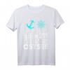 Ich Muss Gar Nichts, Ich Muss Nur An Die Ostsee T-Shirt – Witziges Küstenoutfit für Strandurlaub & Ostsee-Liebhaber