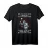 Coole Mädchen sind bei der Feuerwehr Feuerwehrfrau T-Shirt - Lustiges Feuerwehroutfit für Frauen, Mütter & Töchter bei der Feuerwehrjugend