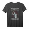 Coole Mädchen sind bei der Feuerwehr Feuerwehrfrau T-Shirt - Lustiges Feuerwehroutfit für Frauen, Mütter & Töchter bei der Feuerwehrjugend