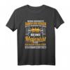 Der Gerüstbauer Betritt Den Raum - Lustiges Baustellen T-Shirt für Gerüstbauer und Bauarbeiter mit Spruch