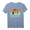 Believe Santa Claus Bigfood Nessie UFO Retro Sonnenuntergang - Lustiges Mythos T-Shirt für Partys, Weihnachten & besondere Anlässe