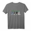 Alien Überqueren die Straße Ufo Weltraum T-Shirt - Originelles Sci-Fi Design für Herren und Damen