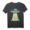 Ufo Alien Takes Cow Retro Pixel Art T-Shirt - Perfekt als Geschenk für Sci-Fi und Pixel Art Fans