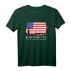New York City Flagge mit Skyline und Freiheitsstatue Liberty T-Shirt – Vintage Retro Design, Patriotisches Geschenk für NYC Fans und Städtereise-Liebhaber