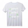 Lustiges Geimpft Entwurmt Gechipt T-Shirt mit Spritze, Wurm & Chip – Humorvolles Motiv für Ärzte, Pflegekräfte, Kinder & Familie