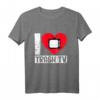I Love Trash TV T-Shirt – Lustiges Geschenk für Fernsehliebhaber und Trash TV Fans, perfekt für Geburtstage, Weihnachten & Wichtelgeschenke