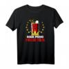 Bier Pong T-Shirt - Bierpong Meister, Party-Outfit & Geschenk für Bier Pong Fans mit Krone, Becher & Ball Design