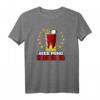 Bier Pong T-Shirt - Bierpong Meister, Party-Outfit & Geschenk für Bier Pong Fans mit Krone, Becher & Ball Design